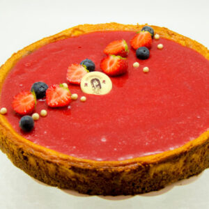 KÜPSETATUD JUUSTUTORT VAARIKAMELBAGA